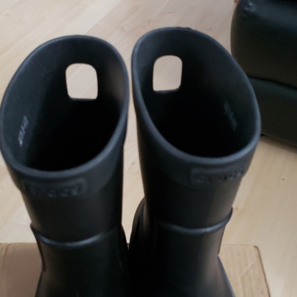 CROCS Black Men's Rain & Snow Boots - Picture 3 of 4